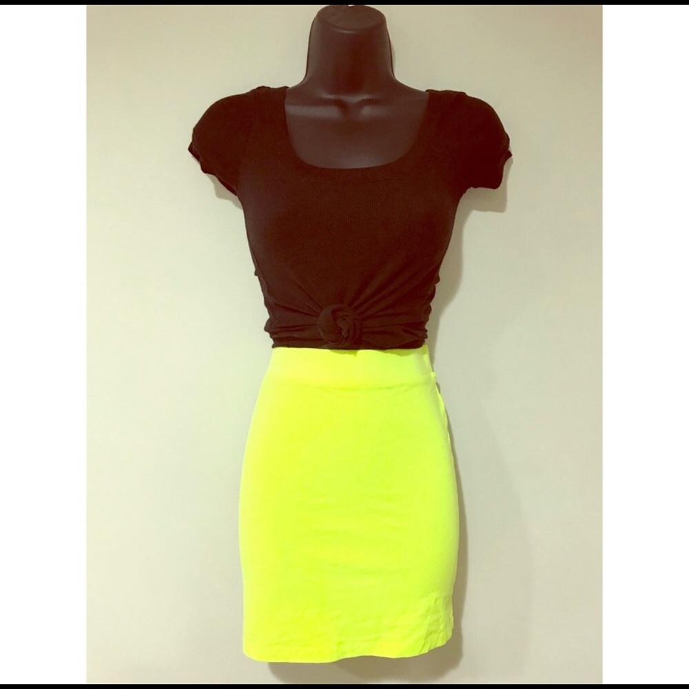 ⭐️⭐️BUY 5 for $7⭐️⭐️ Neon mini skirt
